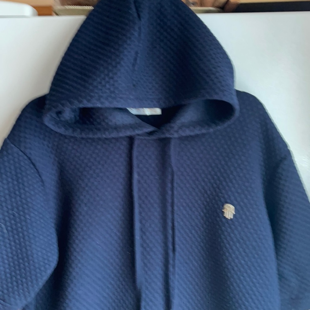 Hooded short sleeve sweatshirt